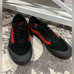 VANS Black and Red Pro Skate shoes size 10.5